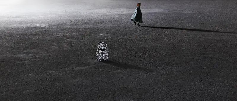 /projects/2017-bel-for-i-d-au-nz-collisions/stills/Collisions-Bel-Own-Home-JPEG Facebook 2048px sRGB 10.jpg