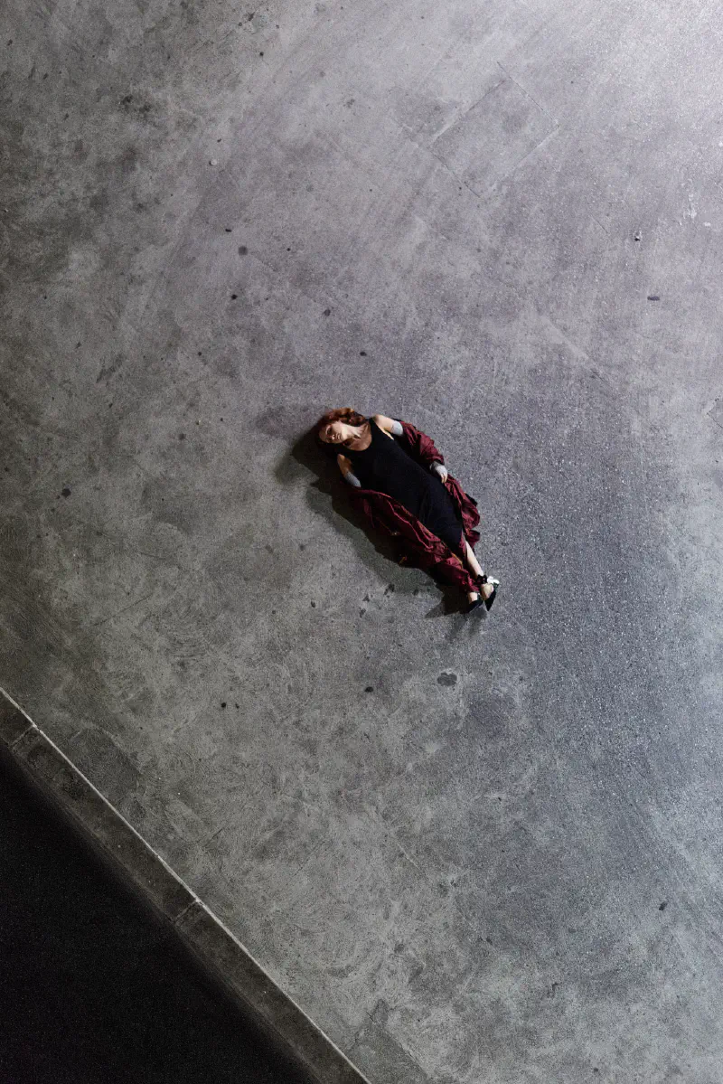 /projects/2017-bel-for-i-d-au-nz-collisions/stills/Collisions-Bel-Own-Home-JPEG Facebook 2048px sRGB 12.jpg