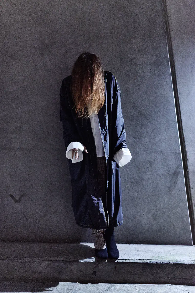 /projects/2017-bel-for-i-d-au-nz-collisions/stills/Collisions-Bel-Own-Home-JPEG Facebook 2048px sRGB 13.jpg