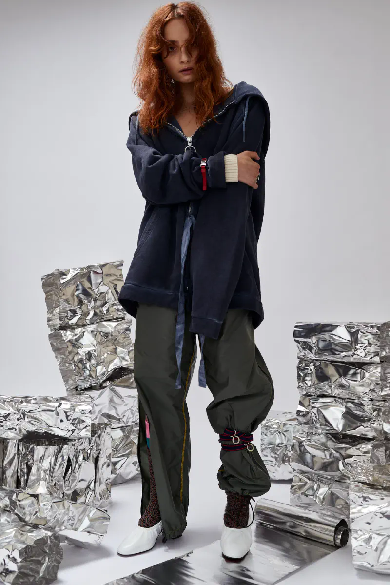 /projects/2017-bel-for-i-d-au-nz-collisions/stills/Collisions-Bel-Own-Home-JPEG Facebook 2048px sRGB 2.jpg