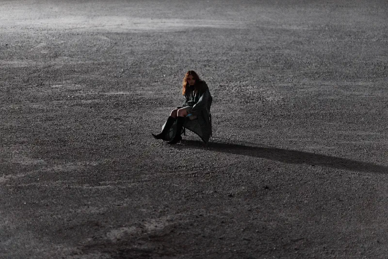 /projects/2017-bel-for-i-d-au-nz-collisions/stills/Collisions-Bel-Own-Home-JPEG Facebook 2048px sRGB 9.jpg