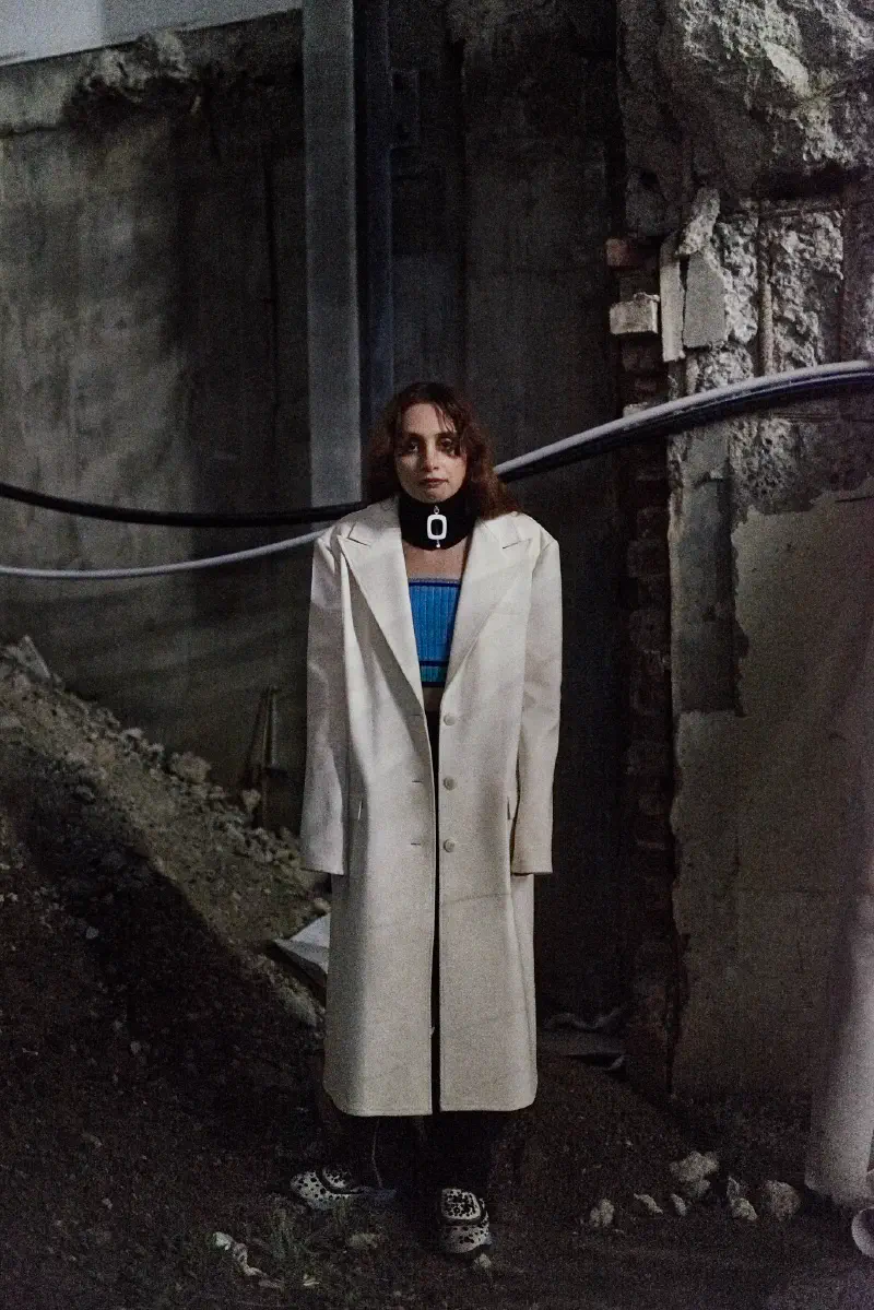 /projects/2017-bel-for-i-d-au-nz-collisions/stills/Collisions-Bel-Own-Home-JPEG Facebook 2048px sRGB.jpg